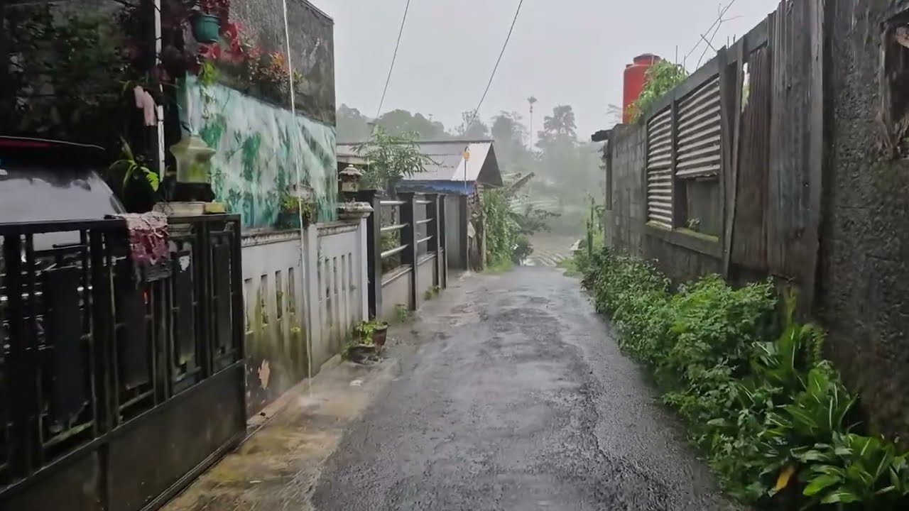 БОЛЬШИНСТВО ЛЮДЕЙ ЗАСЫПАЕТ ЗА 5 МИНУТ 🌧️ Сильный дождь и гроза в Индонезии