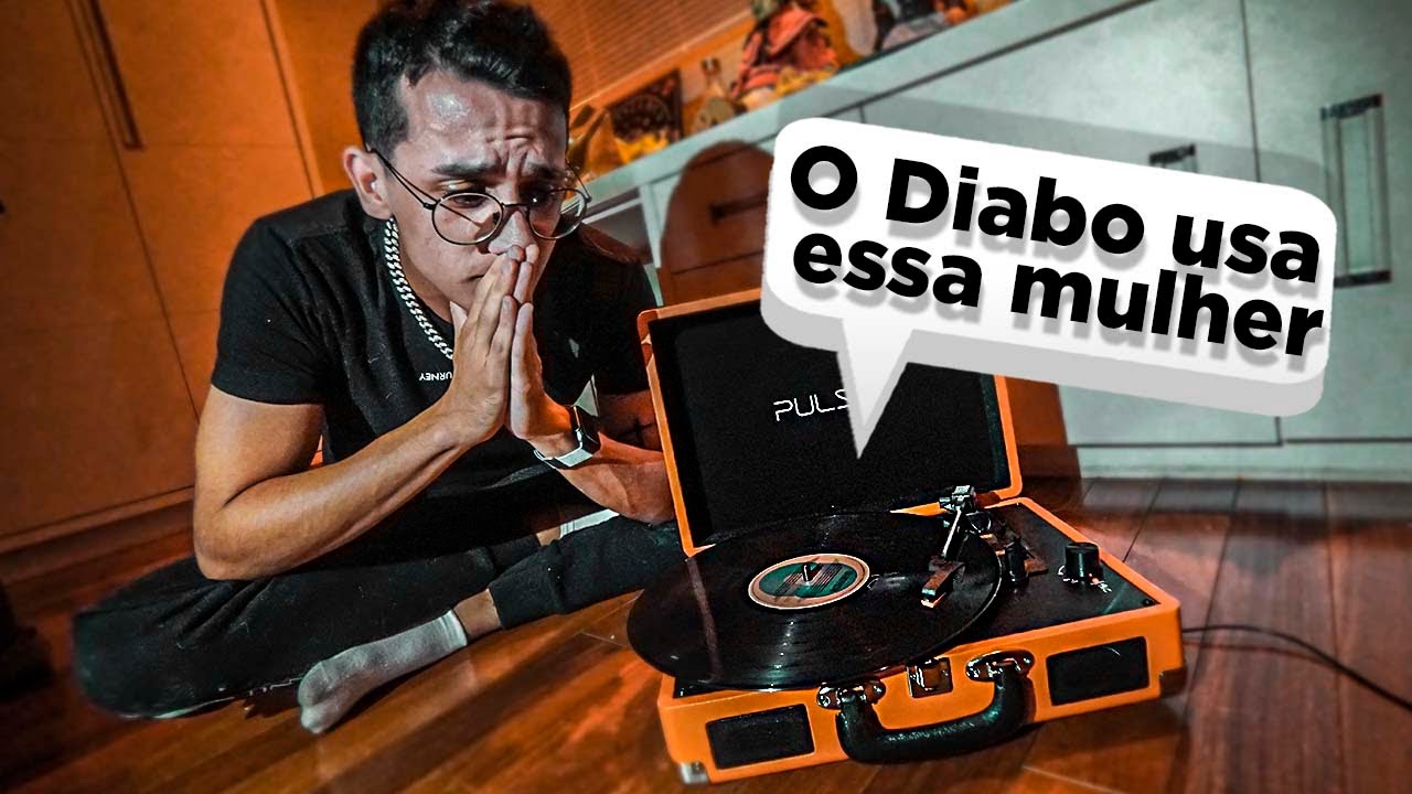 COMPREI O DISCO DA XUXA E RODEI AO CONTRARIO, (funcionou))