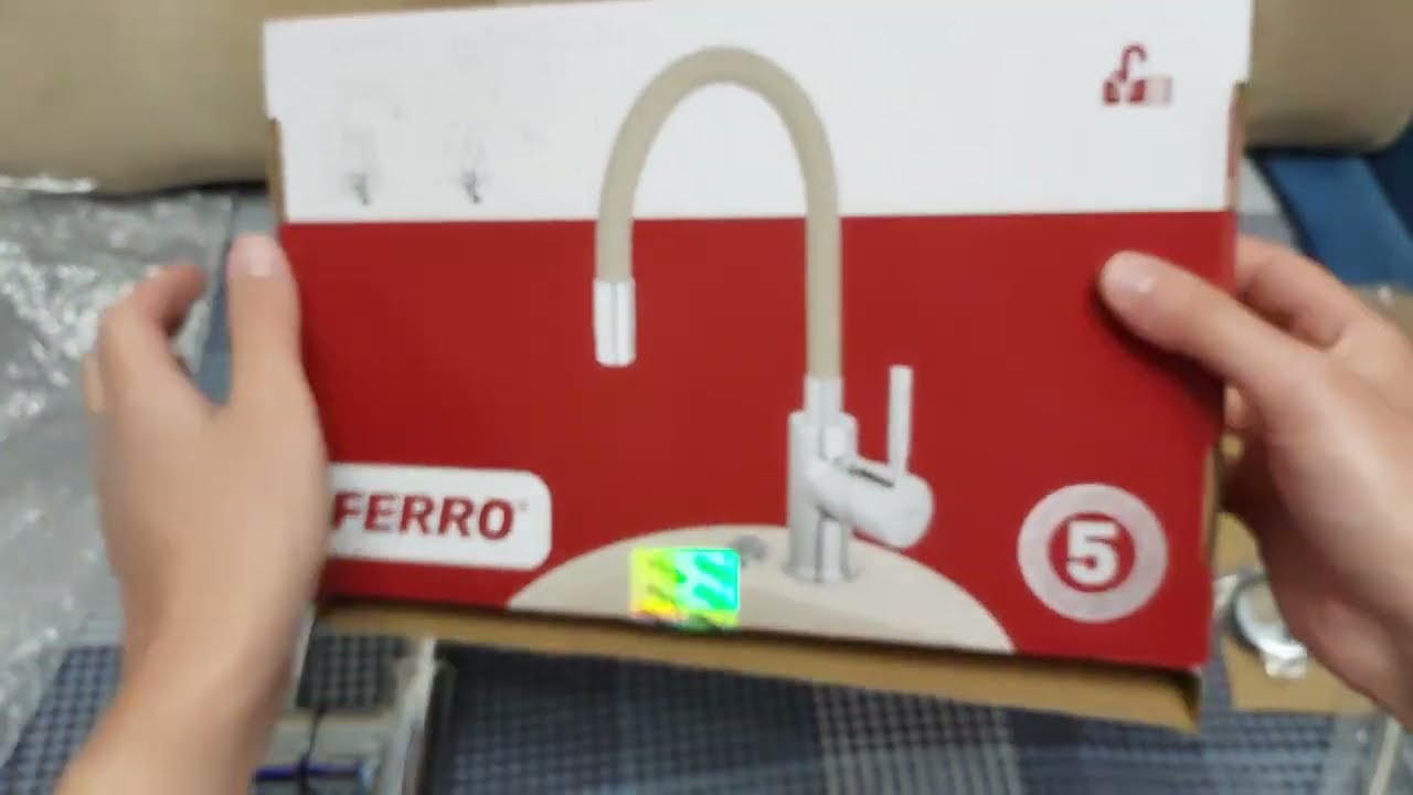 Распаковка кухонного смесителя FERRO Zumba бежевий BZA4P из Rozetka