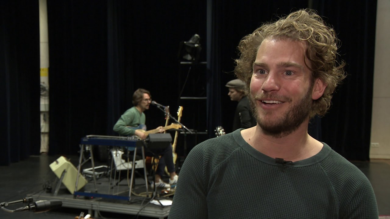 Leeuwen huilen niet, een portret van Tim Akkerman