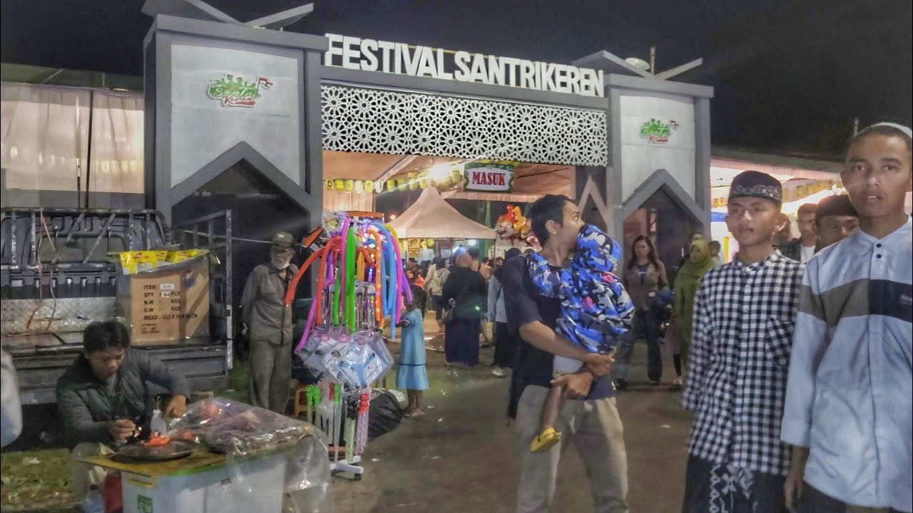 FESTIVAL Hari Santri Keren Di Alun - Alun Blitar 2022
