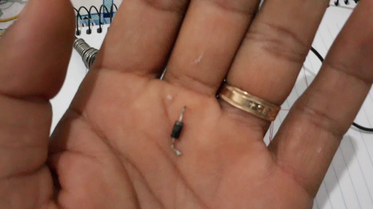 Ladrão de jaule caseiro ligando um refletor de led de 10w