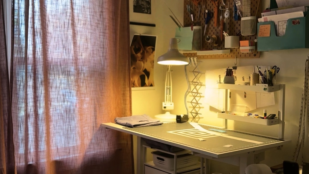 How I setup my small & functional sewing room + sewing machine collection