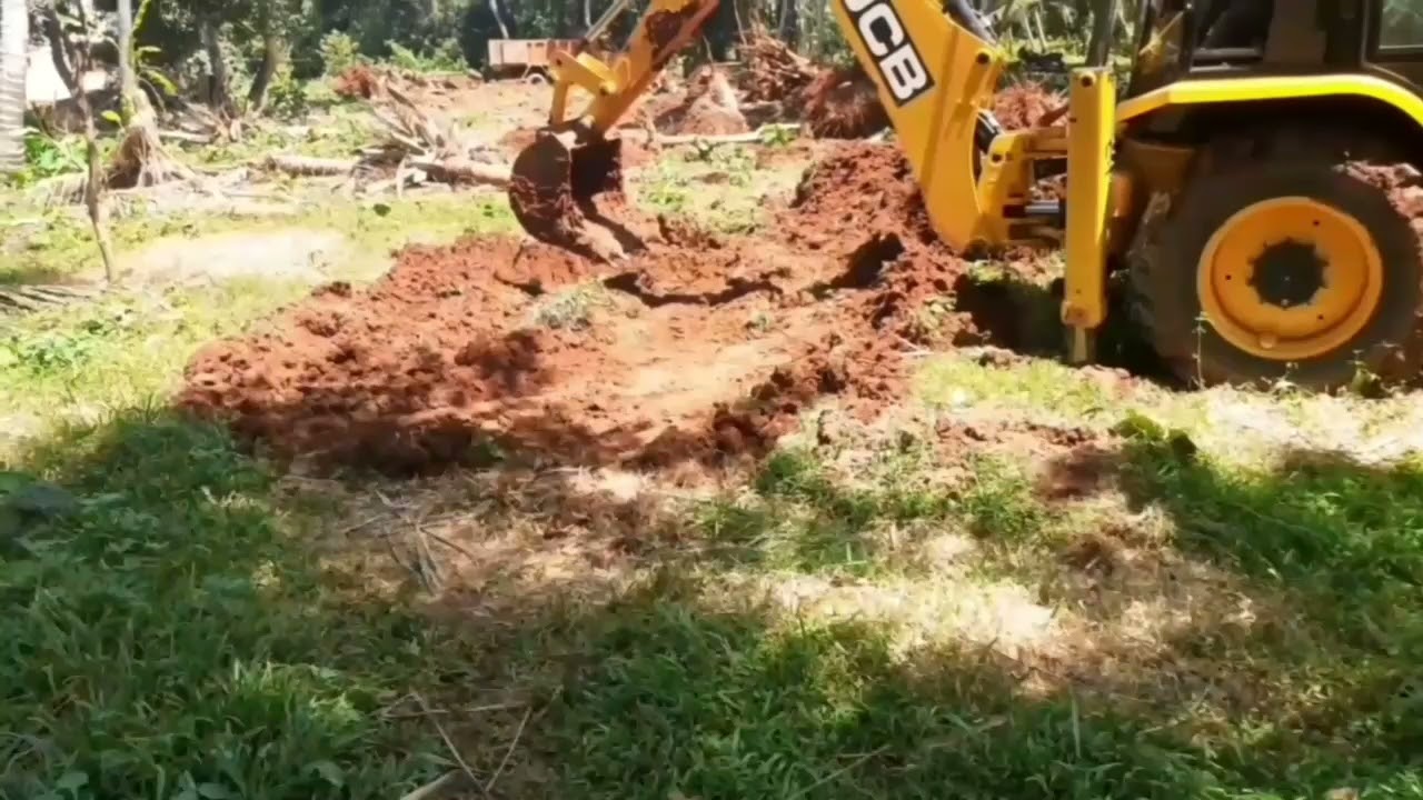 தார் சாலை எப்படி போடுகிறார்கள் என்பதை பாருங்கள்!