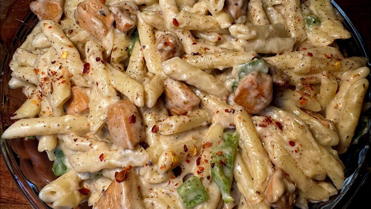 Easy White Sauce Pasta Recipe || Creamy and cheesy 🤤 🧀.