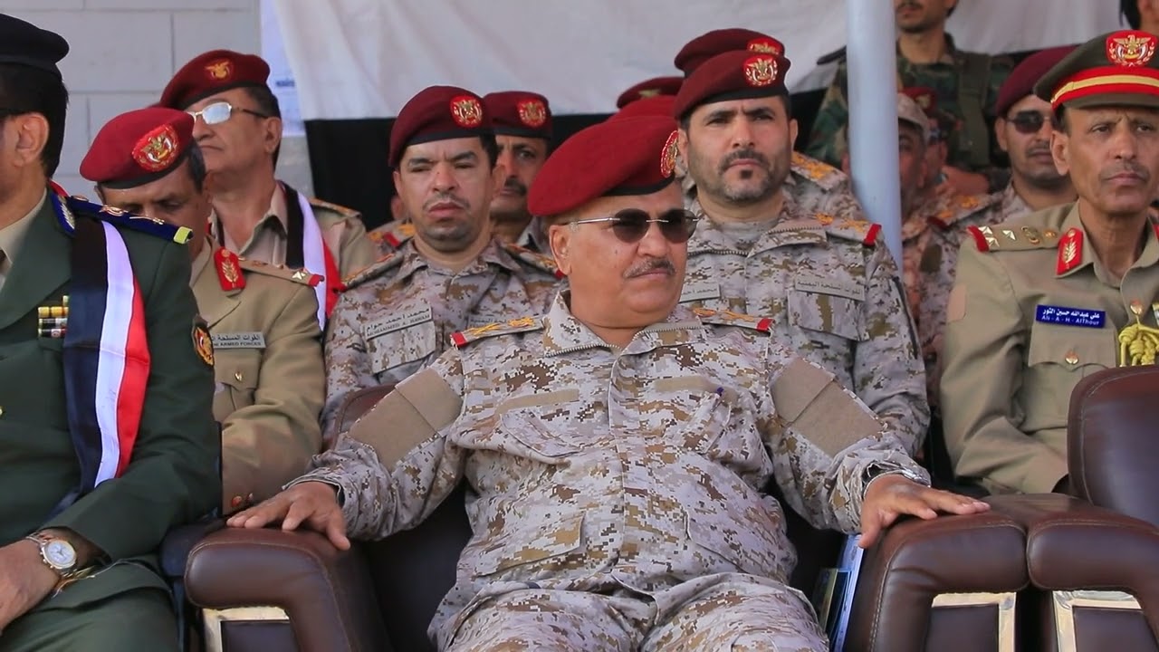 المشاهد كاملة للعرض العسكري بكلية الطيران والدفاع الجوي بمأرب بمناسبة أعياد الثورة المجيدة.