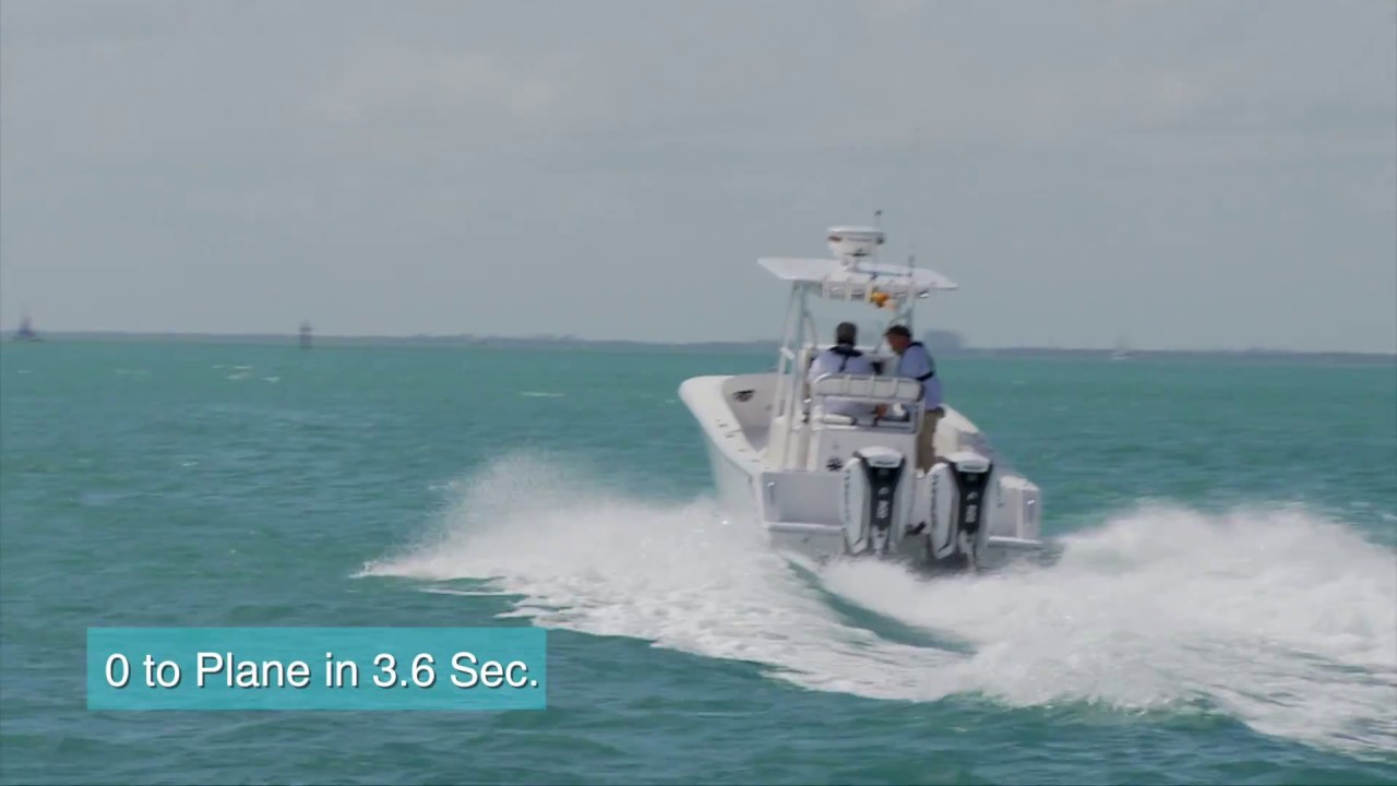 Ocean Runner 29 CC (w/ 2 x 300-hp Evinrude E-TEC G2) (2018-) Test Video - By BoatTEST.com