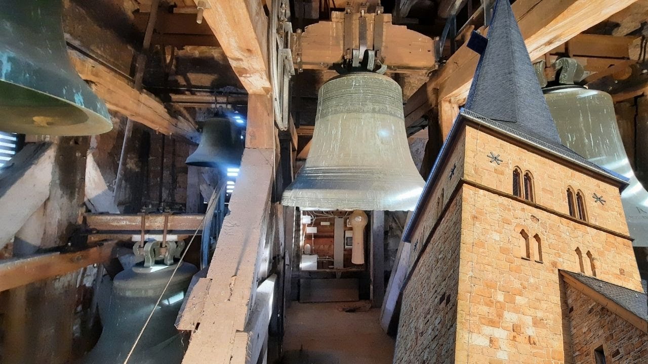 Gütersloh (D), evang. luth. Apostelkirche, Glocke 2 & Vollgeläut