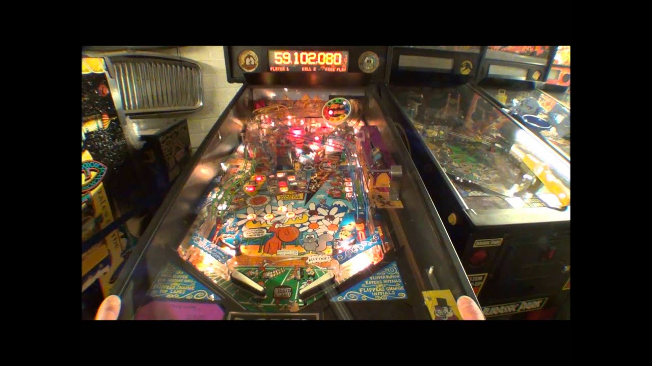 The Adventures of Rocky and Bullwinkle and Friends Pinball Machine by Data East