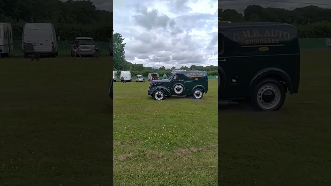 Ford Thames arrives at vintage show