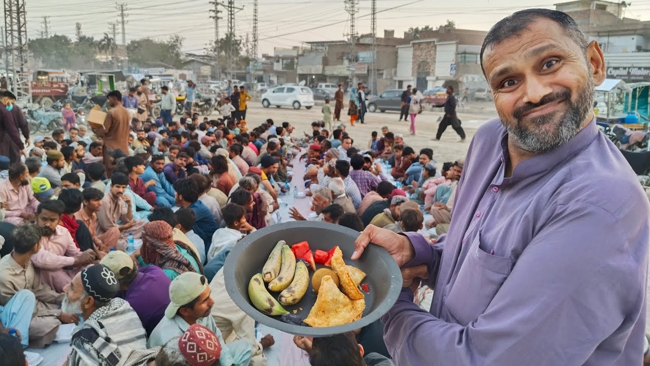 Awami Iftar me bohot rush😮😋