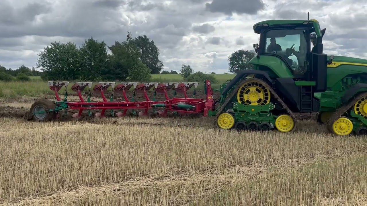 John Deere 8RX + Kverneland 3400S onland-plog