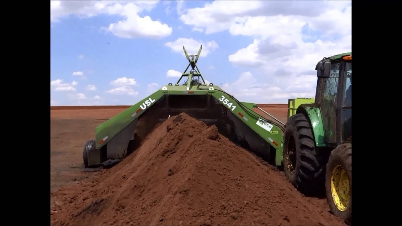 RENOVA 4.0 e 4.5 - Compostador de Resíduos Ecoagrícola (Compost Turner)