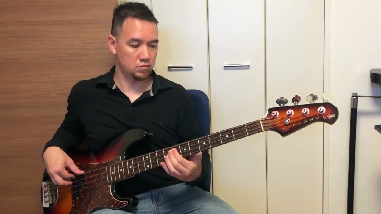 Just The Two Of Us (bass cover w/ Thomastik flatwound)