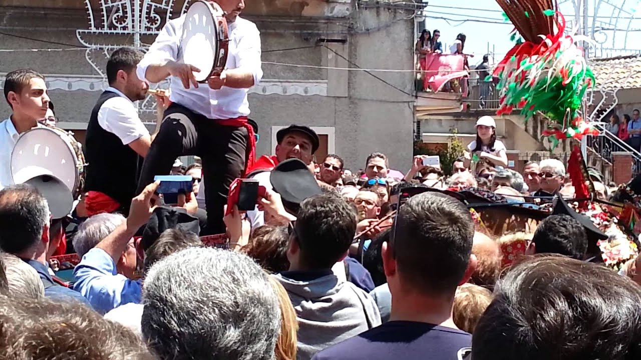 Sfilata Carretti Siciliani - Trecastagni 10 maggio