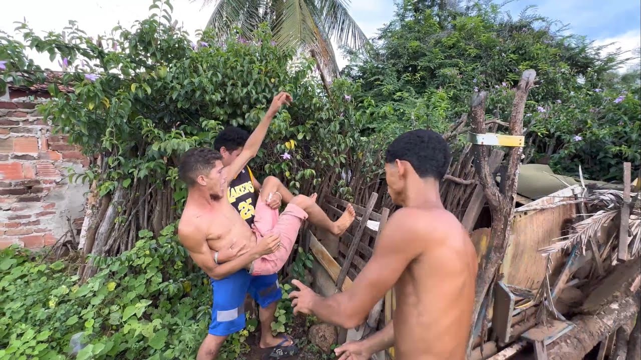 BRUTINHO PEGOU O LADRA0 DAS GALINHAS