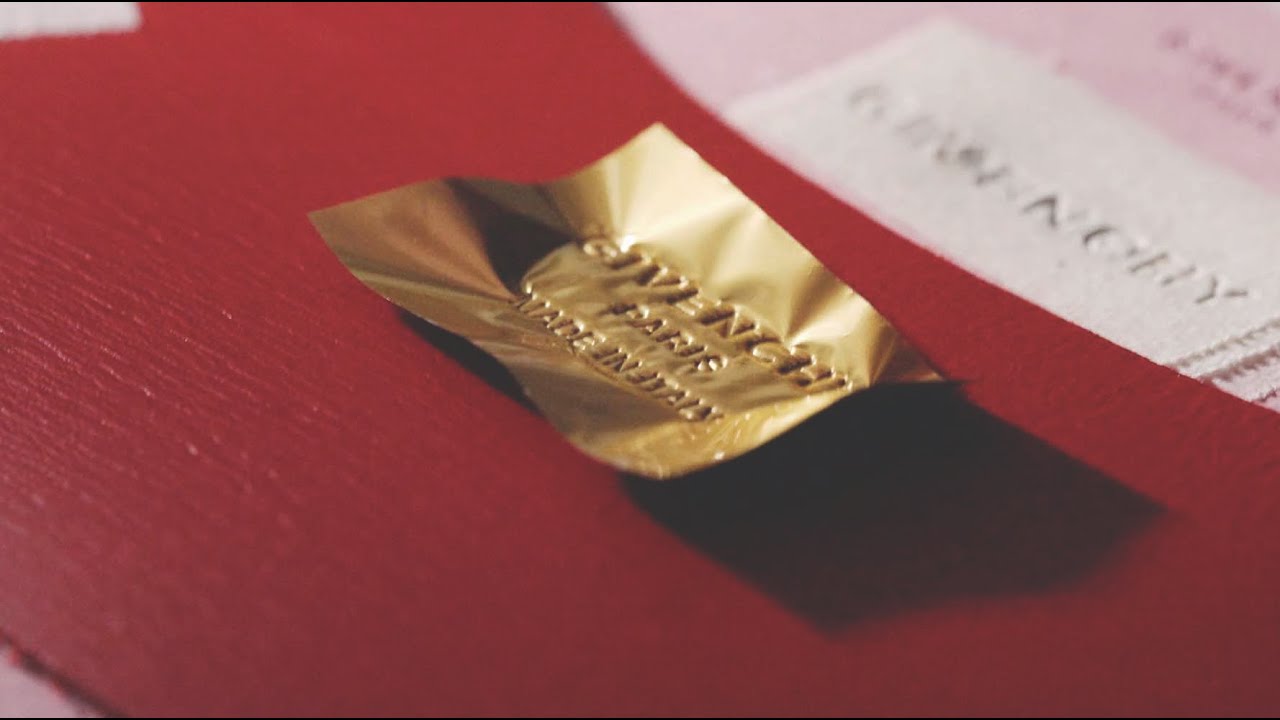 GIVENCHY | The Snatch Bag Savoir-Faire