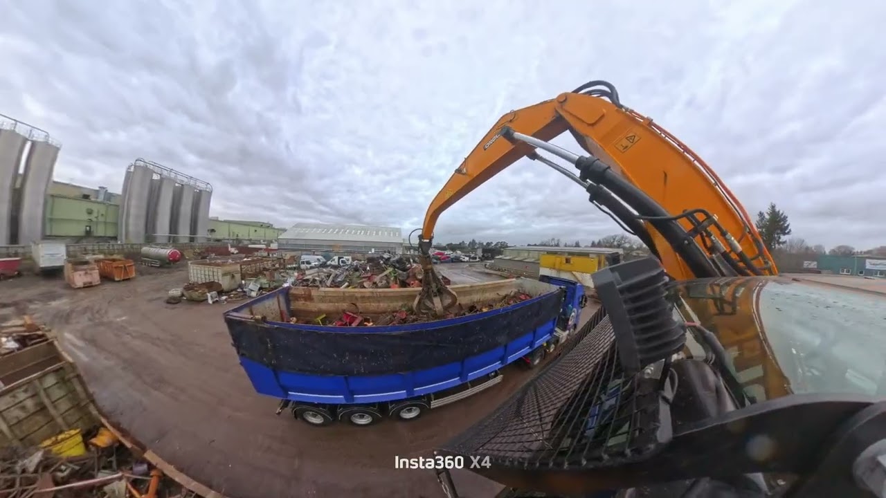 Loading scrap metal 
