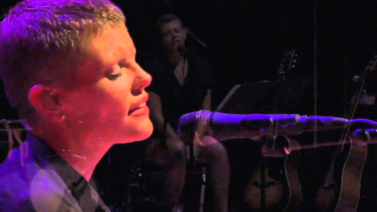 Eddie Vedder e Natalie Maines- You Can Close Your Eyes