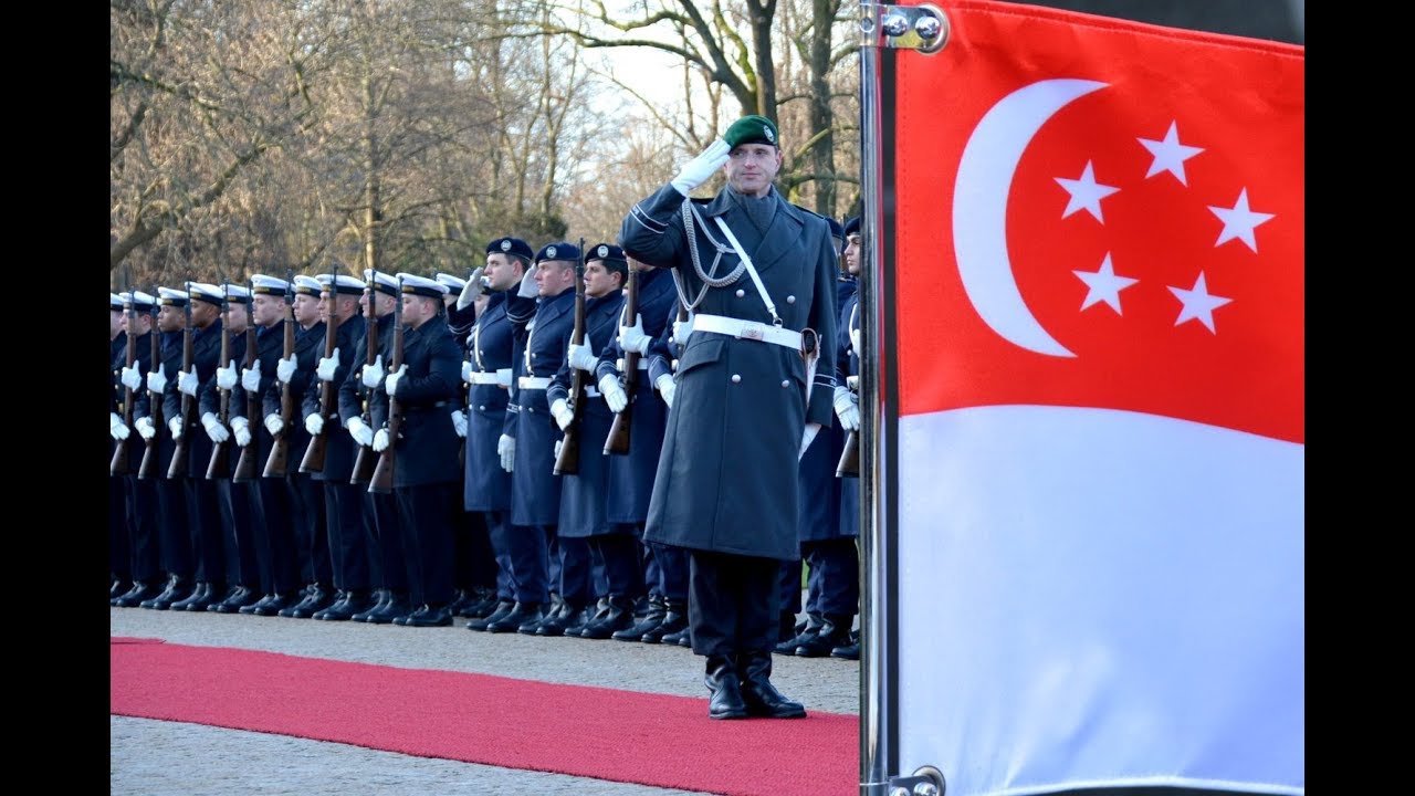 Ehrenbataillon - Singapurs Präsidentin - Militärische Ehren
