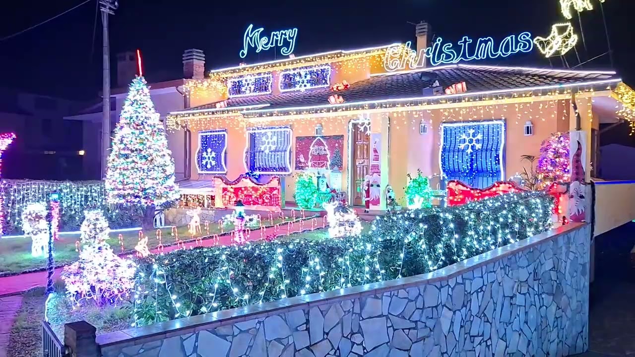 La casa di Babbo Natale a Bozzano. 2025 via Vittorio Veneto 65 