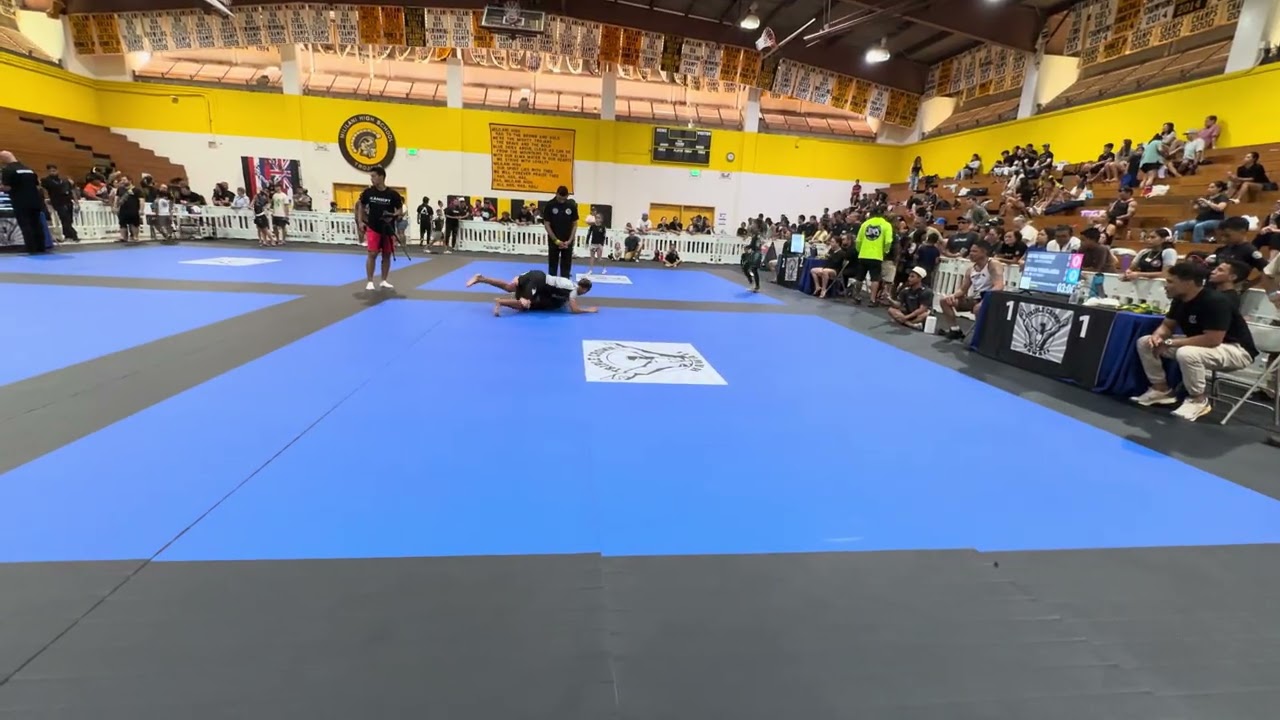 Triple Crown Hawaii. Noa no gi. 