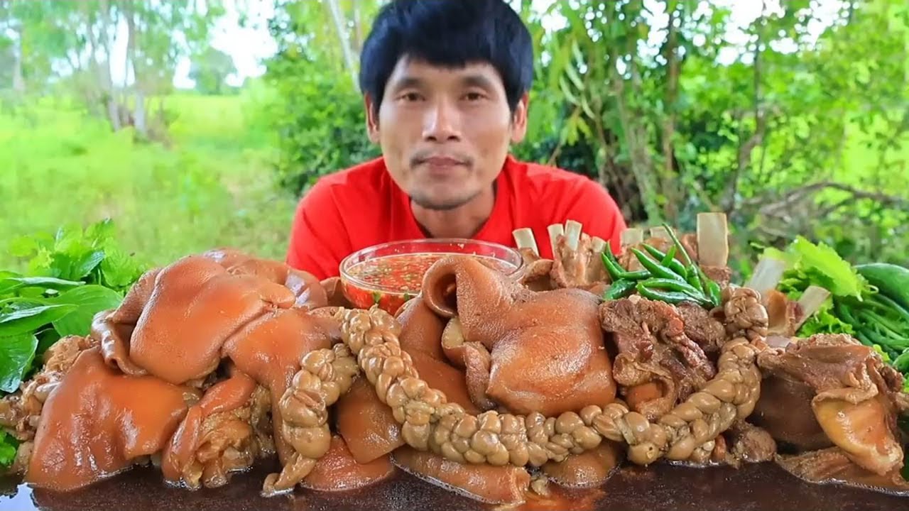 Spicy & Crunchy Thai Food Mukbang 🌶️ | Big Eating Show | Street Food ASMR Feast!