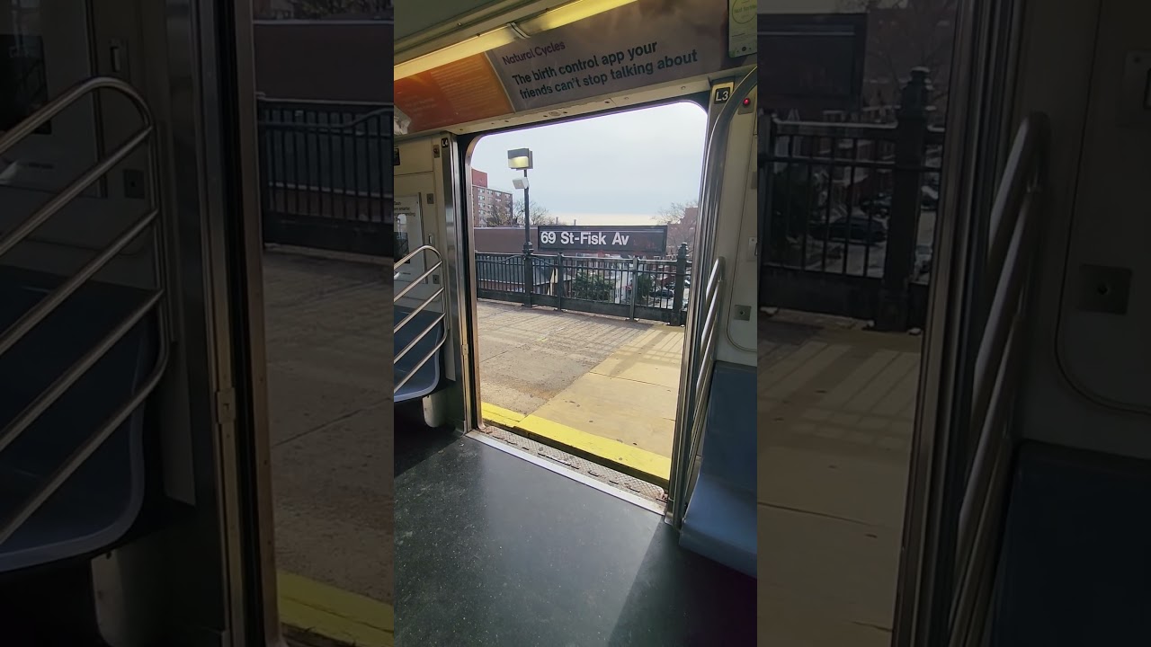 R188 7 Train Closing Doors At 69th Street #7train #nyctsubway #nyctsubway #mtasubway #mta #r188