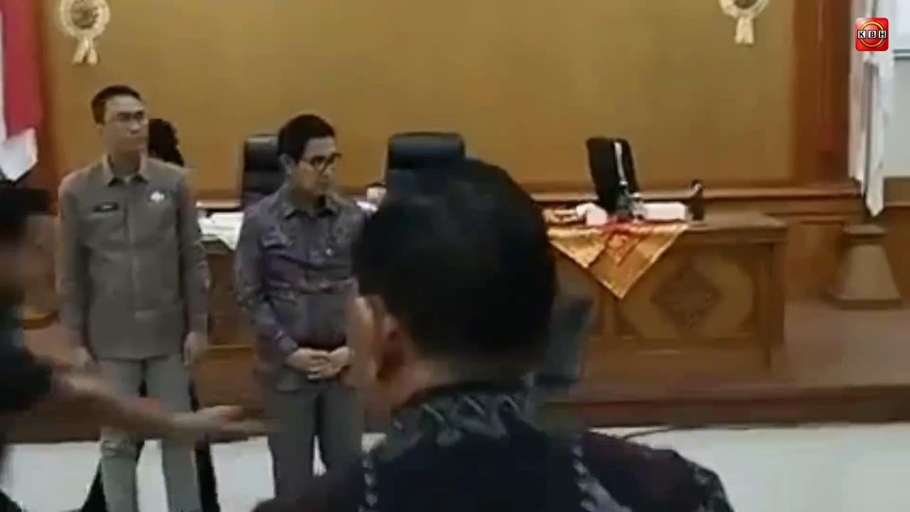 Bupati Adi Arnawa Distribusikan Tong Komposter