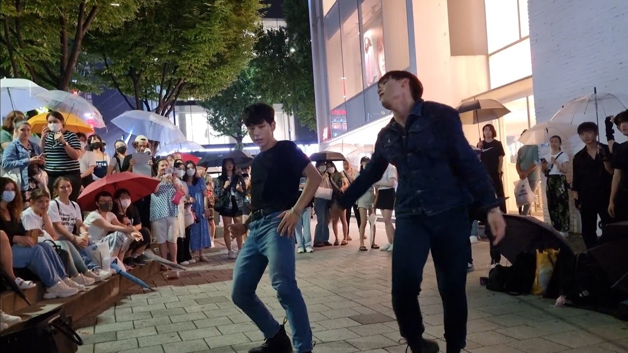 FRIDAY. HAF & RECO. FANTASTIC COMBINED BUSKING. HONGDAE.