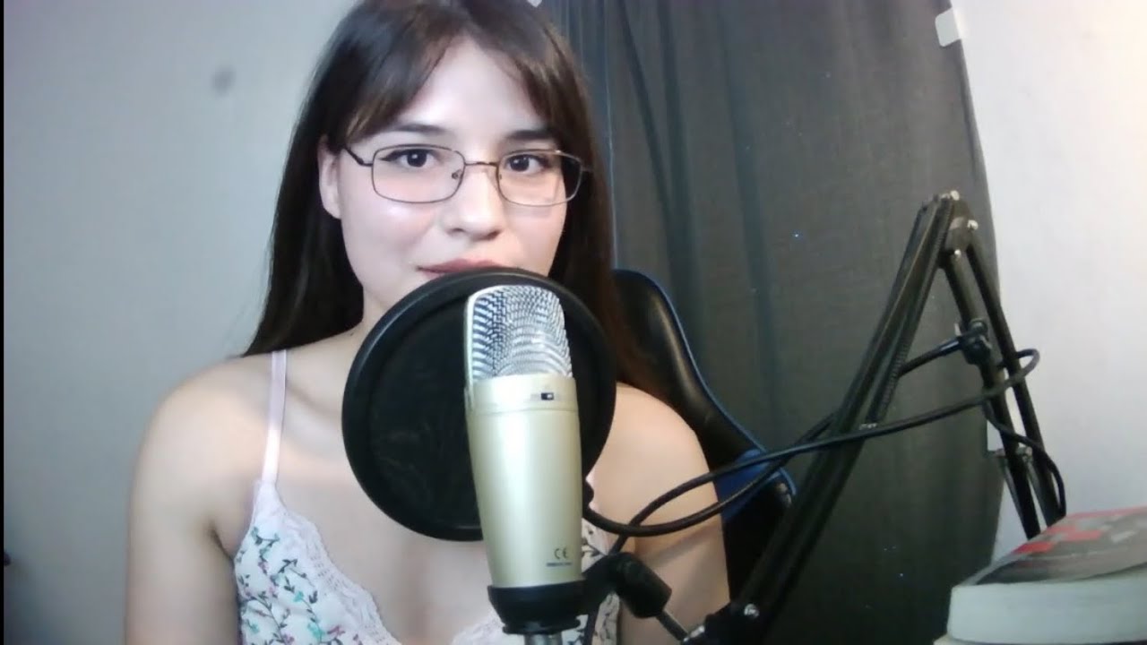ASMR soft spoken mis libros favs🤍