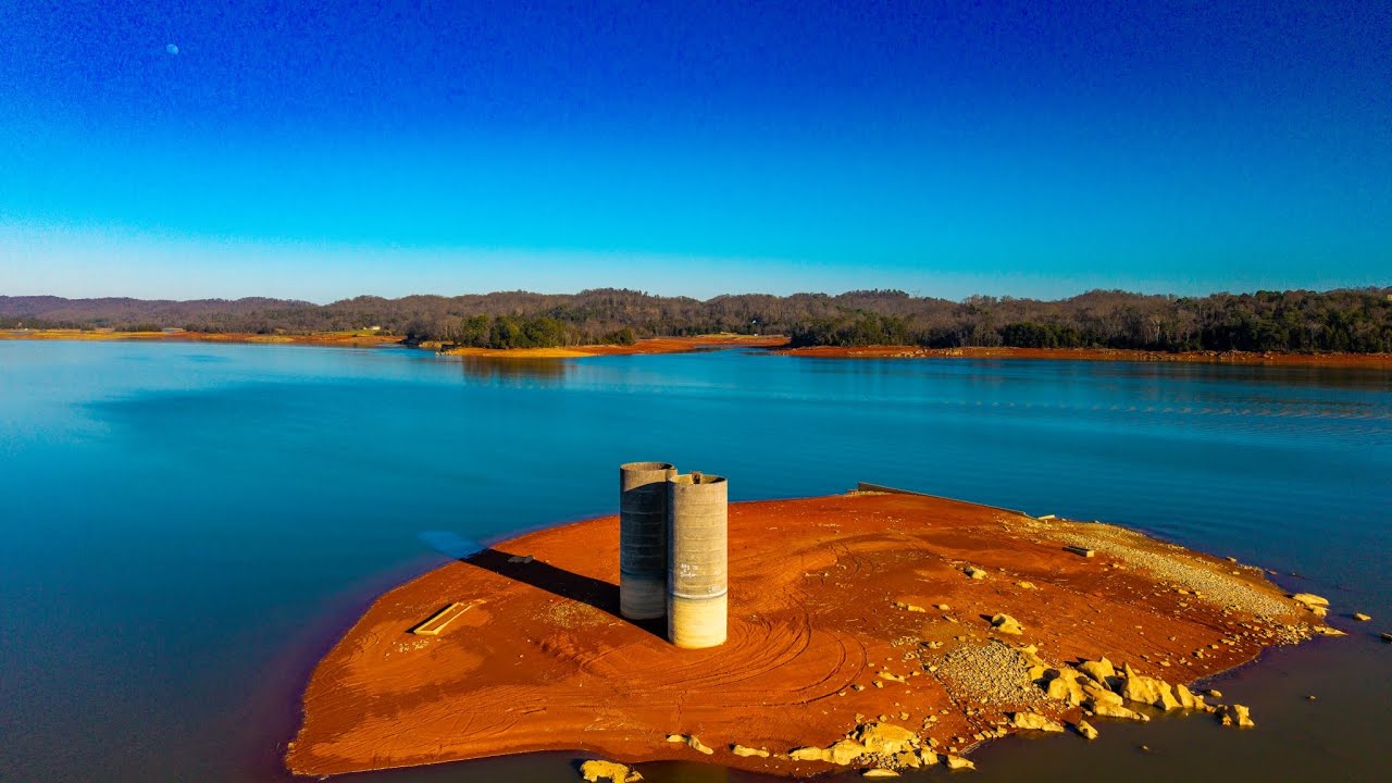 High Speed Low Altitude Flyover - Cherokee Lake - East Tennessee