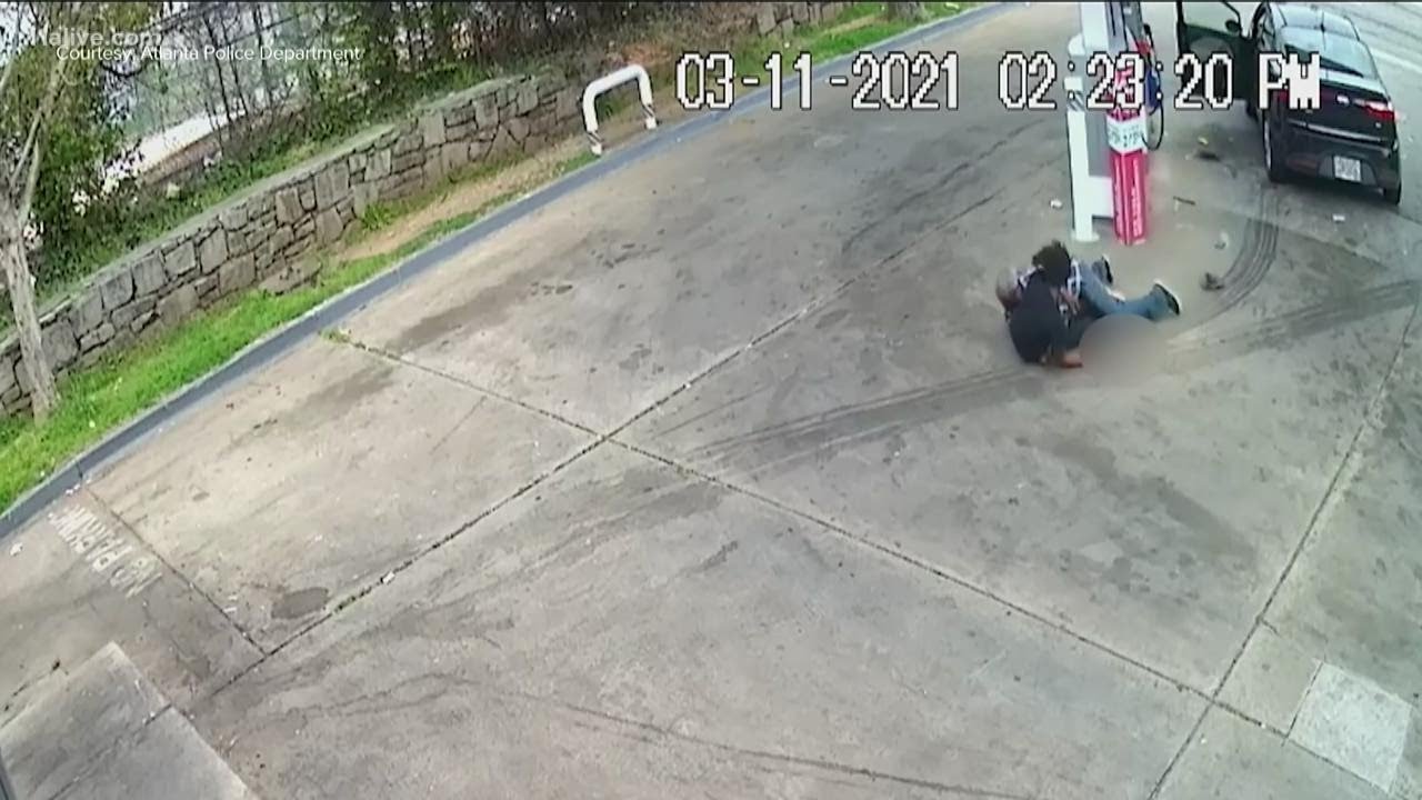 82-year-old tackles suspect in armed carjacking attempt