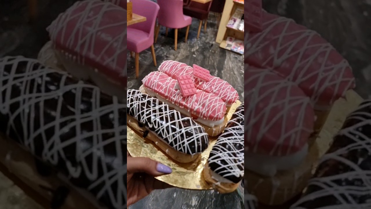 Strawberry eclair 🍓🍓
