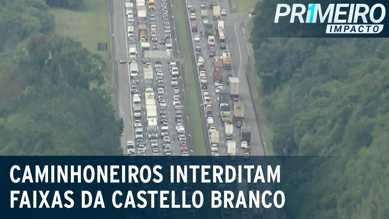 Caminhoneiros bloqueiam faixas da Castello Branco e ameaçam nova greve | Primeiro Impacto (01/02/21)