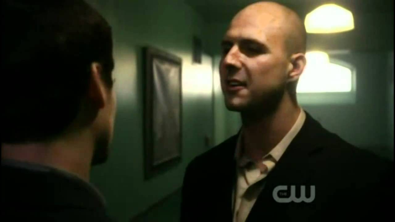 Nikita 1x15 - Alexandra - Michael & Nikita fighting scene