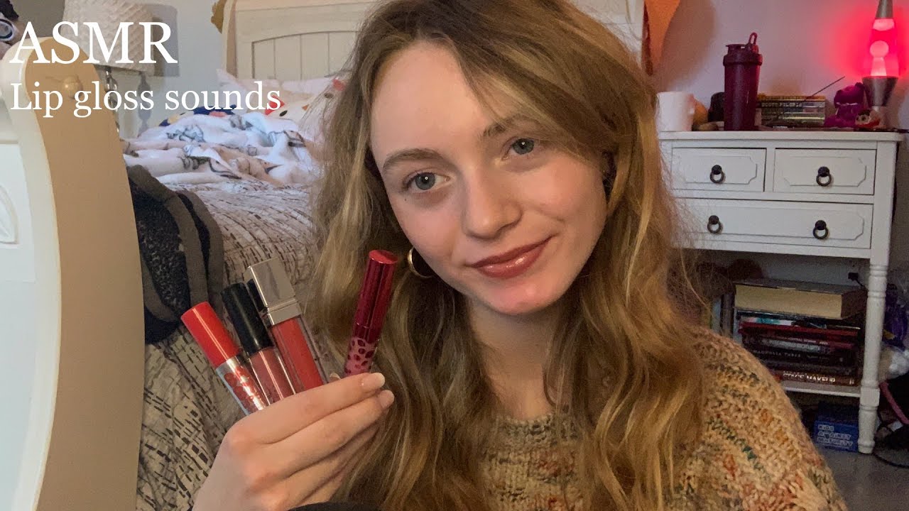ASMR Lipgloss sounds (tapping, pumping, and applying)💋