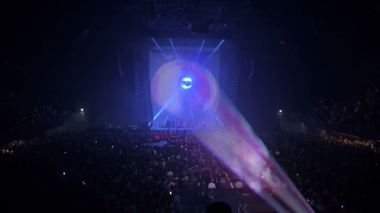 @kaneofficial_nl   what if I want you now  Live at ziggodome 5-6-24.