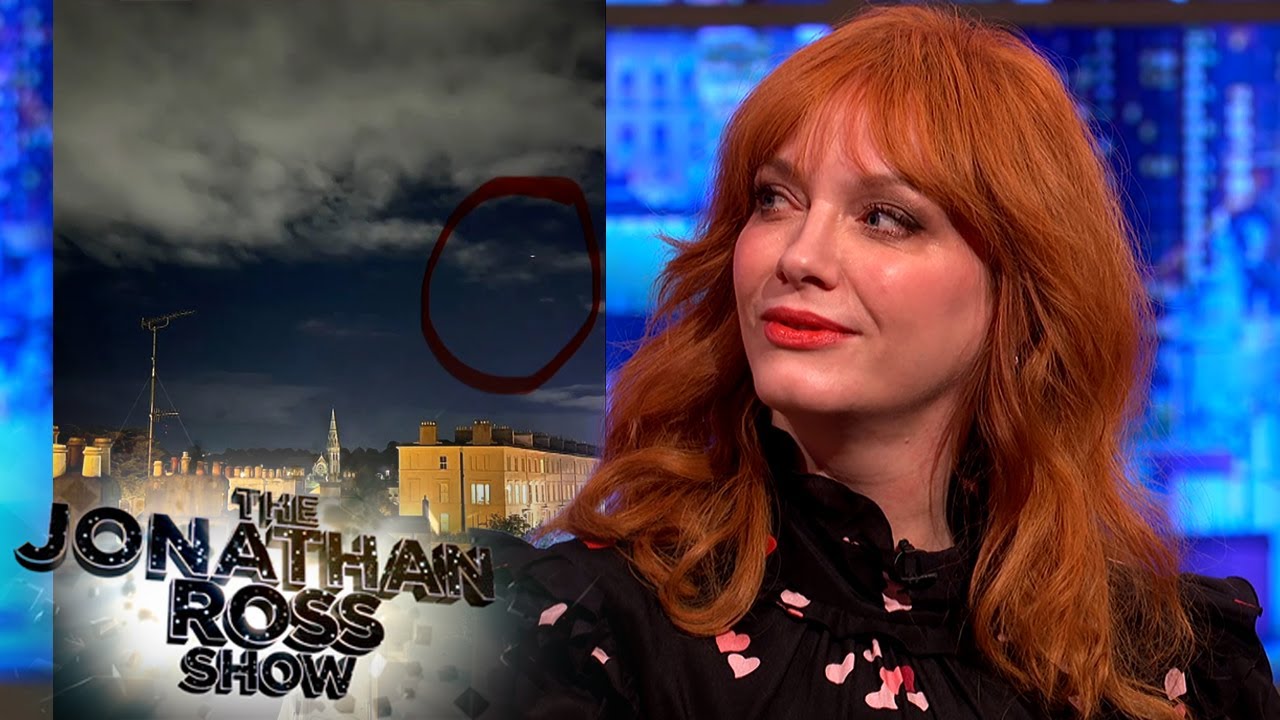 Christina Hendricks Saw A UFO Whilst Shooting 'Small Town, Big Story' | The Jonathan Ross Show