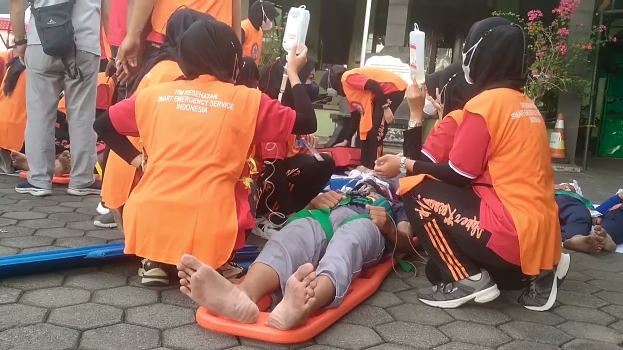 SIMULASI BTCLS DISASTER STIKES KESDAM IV/DIPONEGORO SEMARANG BERSAMA SMART EMERGENCY