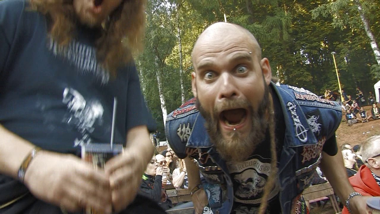 Obscene Extreme 2016, Grind, Dance, People, Fun and Absinth Lemonade!