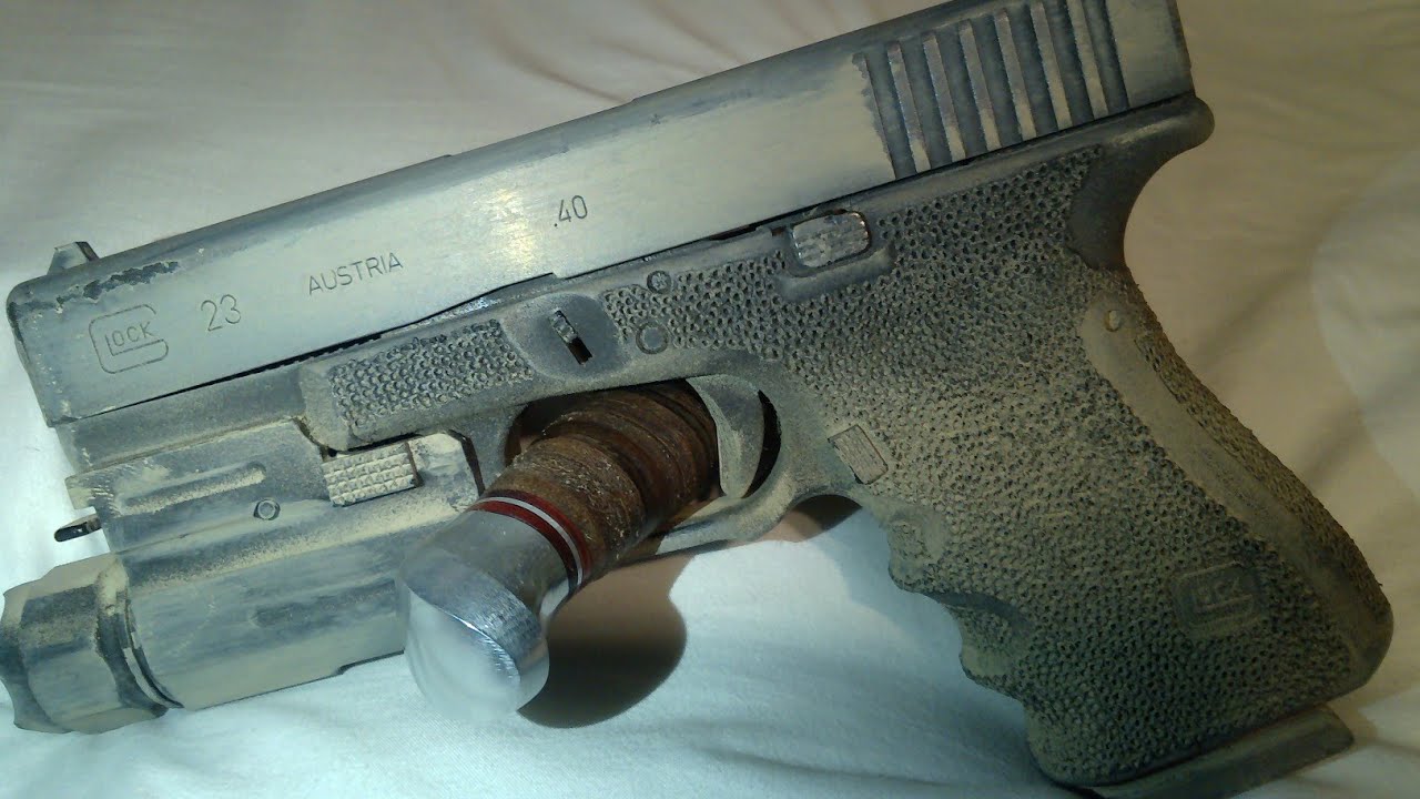 Поношенный Glock 23 — как покрасить Glock в аэрозольный баллончик