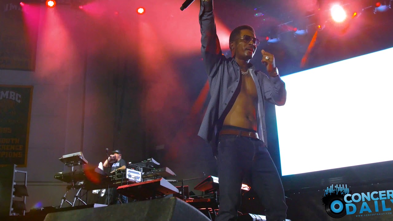 Chingy performs 