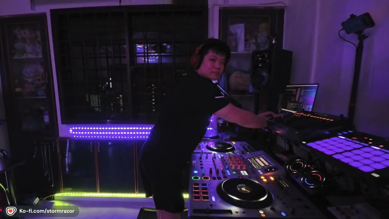Stormrazor - It's FriYAY (15 Aug 2025)