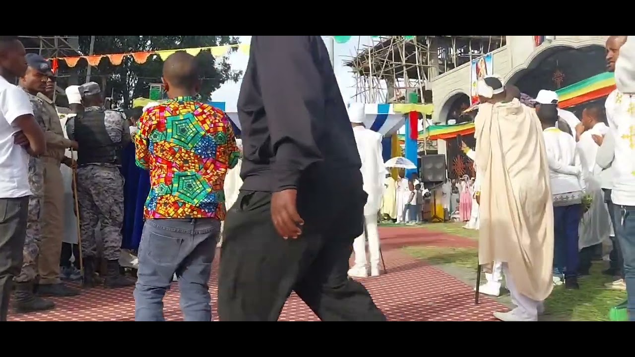 እኛ ሰፈር በማረ በደመቀ መልኩ ቅዱስ ሚካኤልን በሰላም አስገብተናል