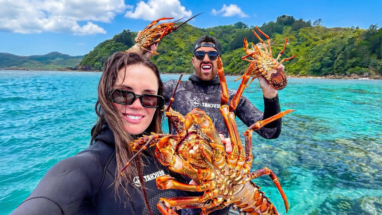 CRAYFISH EVERYWHERE! - Epic Shallow Water Diving with Jane