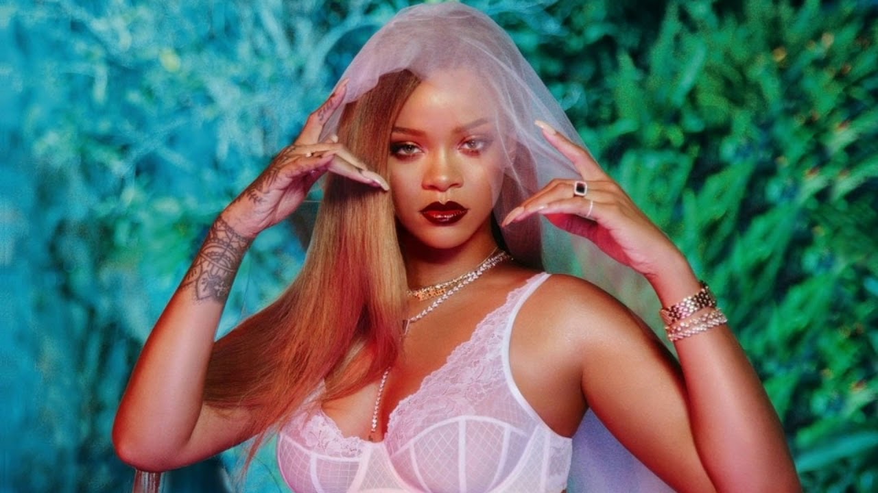 Rihanna - Don't Let Me Down (Audio)