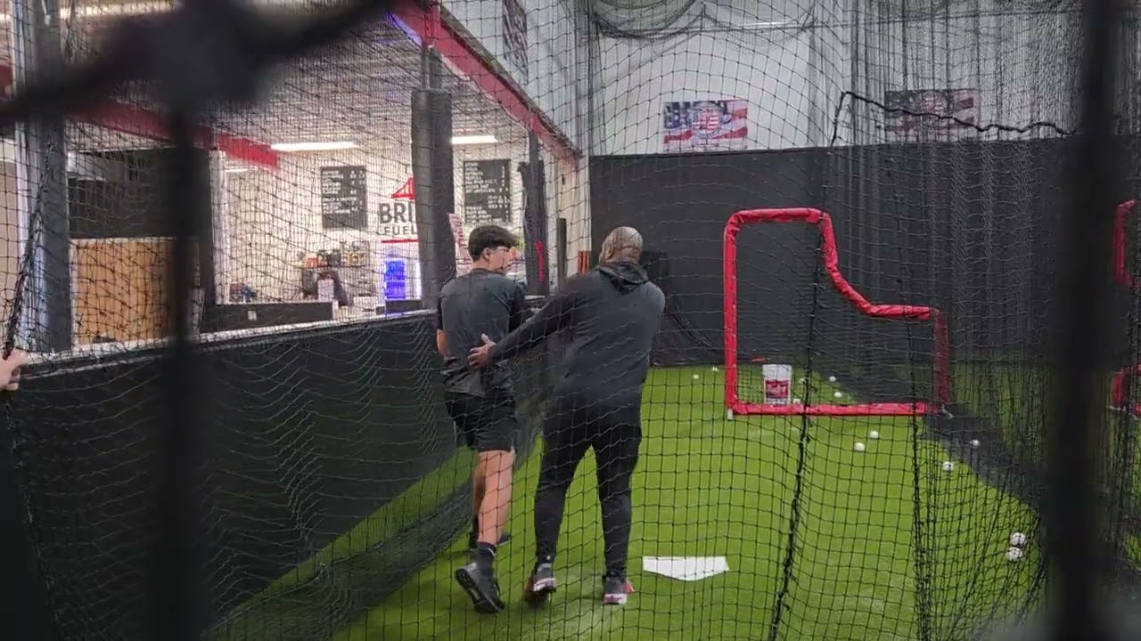 Life changing one point lesson by hitting coach James Rowson for Kingston Lee #MLB #Yankees #master