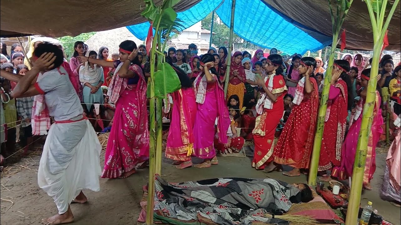 পার করো পার করো মাঝি ভাইরে বেহুলা সত্যি মাঝিকে পার করতে বলতেছি মাঝি ভাই পার করে দাও