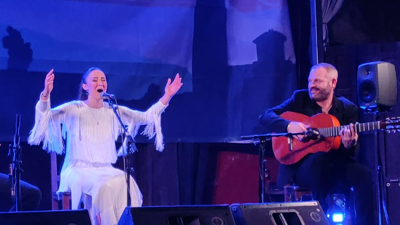 LUCÍA BELTRÁN. Fandangos de Huelva.